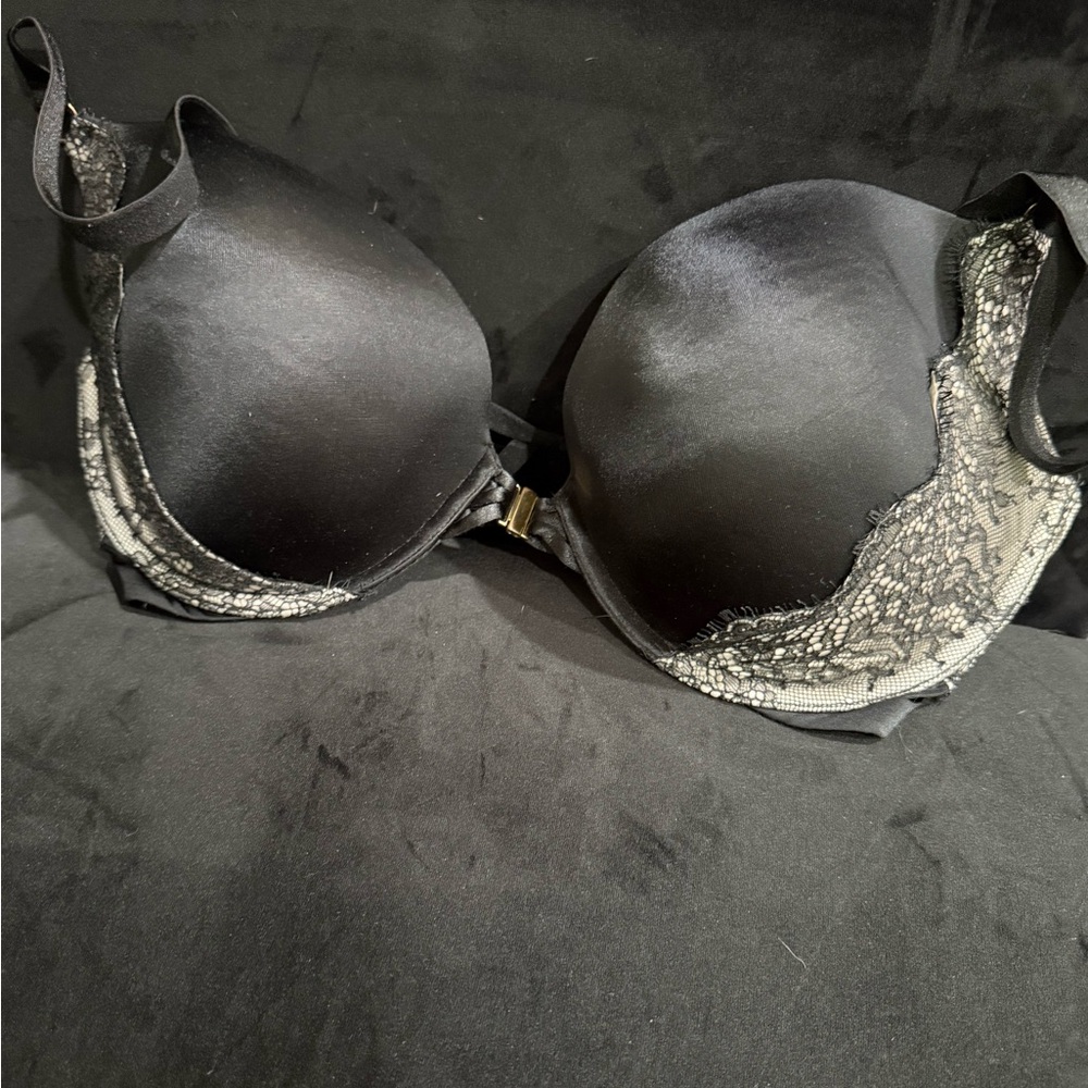 Victoria's Secret Black Very Sexy Plunge Bra